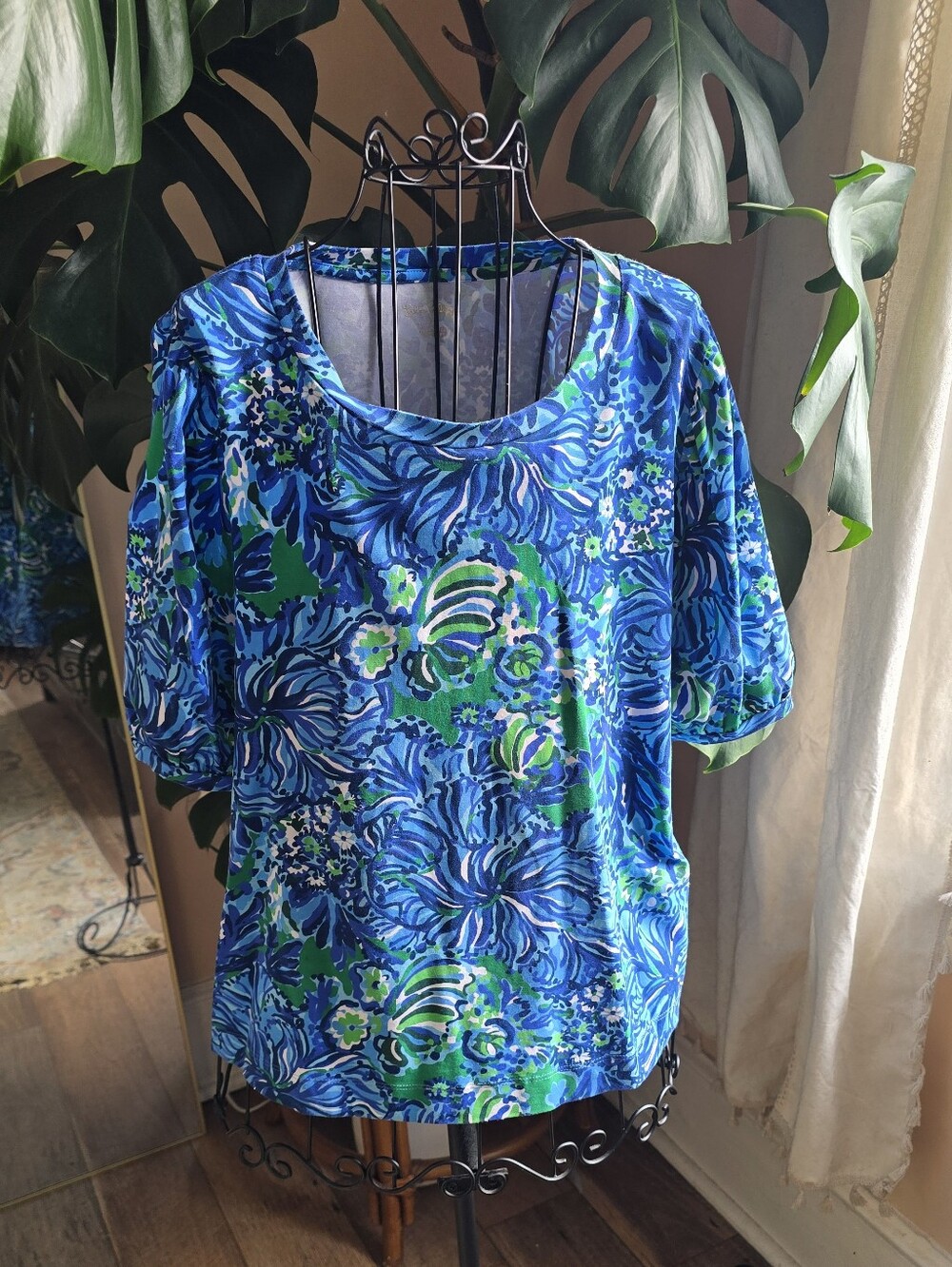 Lilly Pulitzer Rhett Top Blue Green Floral Puff Sleeve EUC Size XL